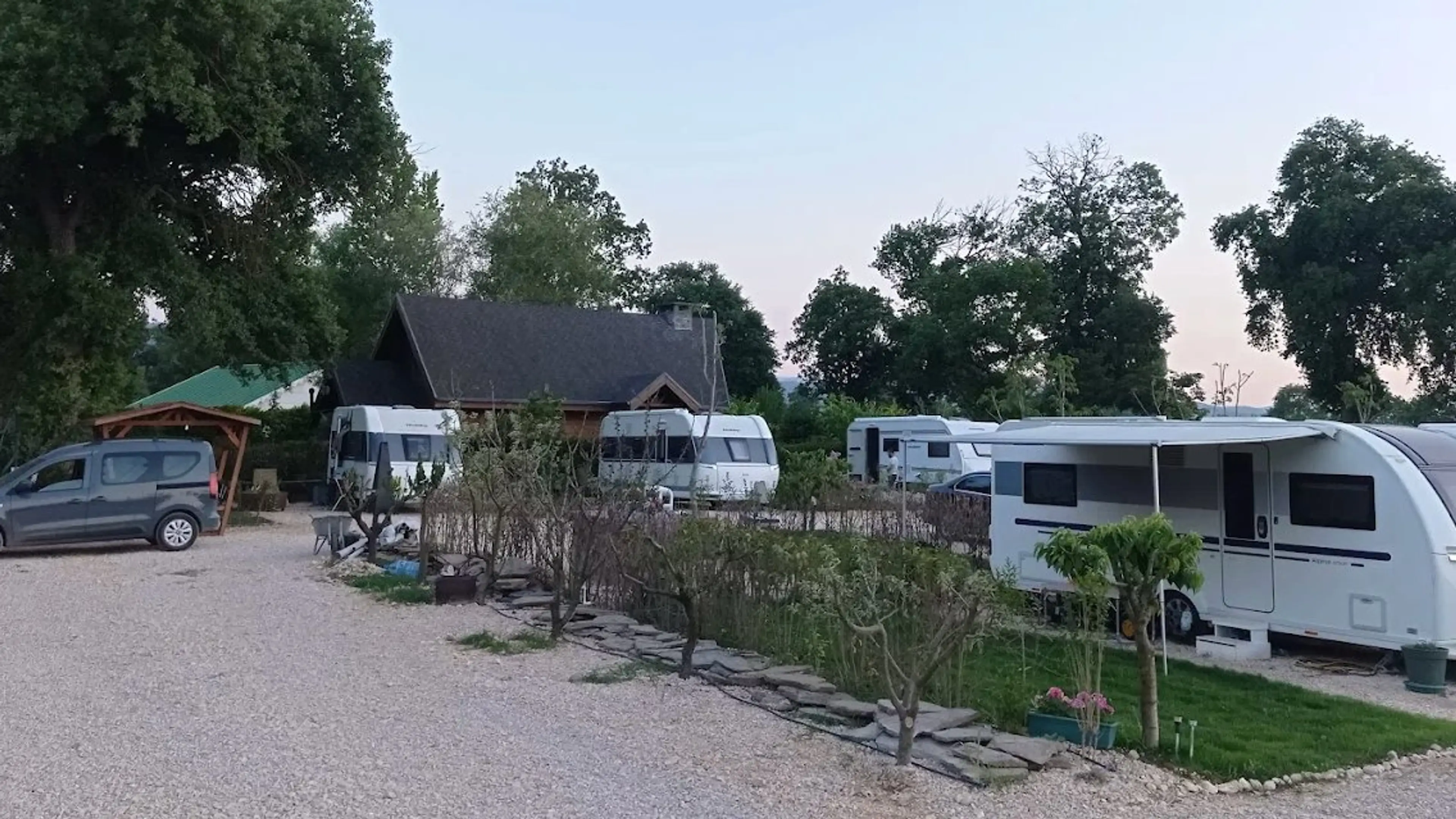 Cnk life camping